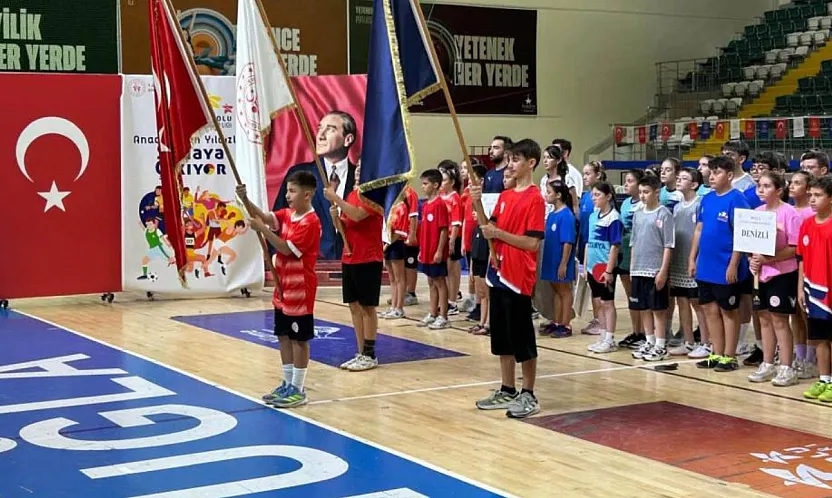 Muğla'da Anadolu Yıldızlar Ligi masa tenisi heyecanı başladı