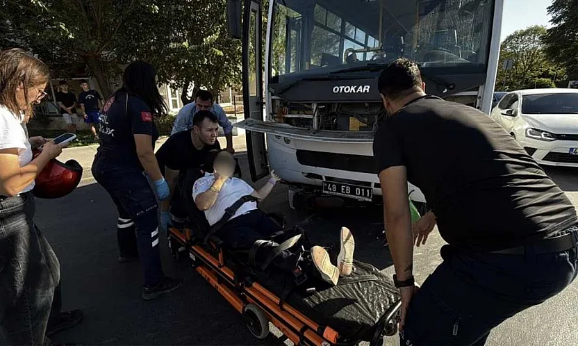 Muğla'da elektrikli bisiklet otobüsün altında kaldı: 1 yaralı