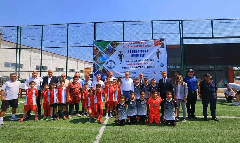 Muğla'da genç futbolcular International Junior Cup için sahaya çıktı