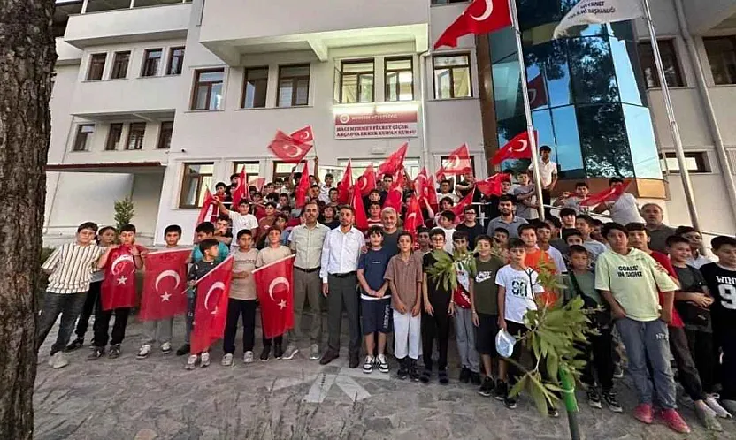 Muğla'da genç Yıldızlardan Gazze'ye destek ve şehitlere vefa yürüyüşü