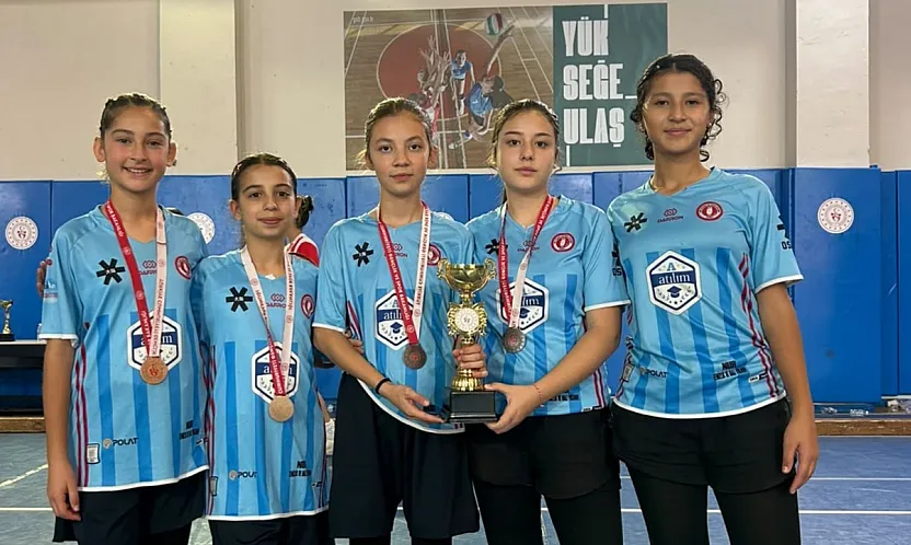 Muğla'da hokey heyecanı U14 Ligi'nde sürüyor