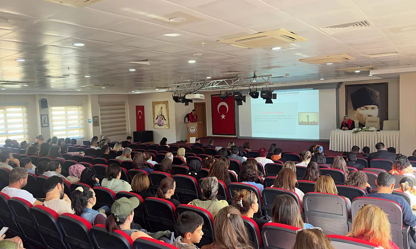 Muğla'da öğretmenlere terörle mücadele bilgilendirmesi