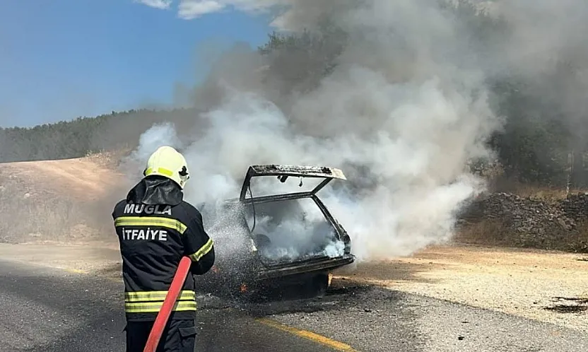 Muğla'da otomobilde çıkan yangın söndürüldü