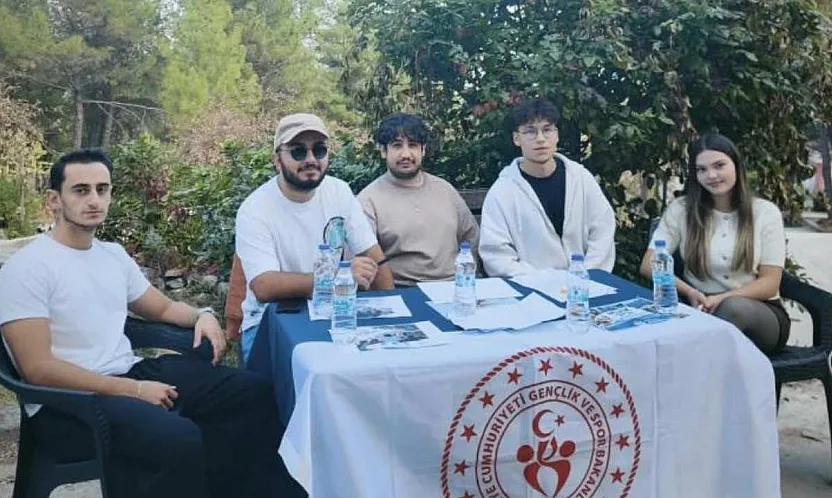 Muğla'da üniversiteli gençlere gençlik fırsatları tanıtıldı