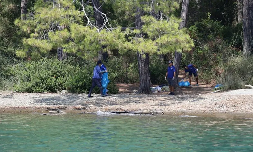 Muğla'nın Koylarından 2026'da 10 Ton Çöp Toplandı