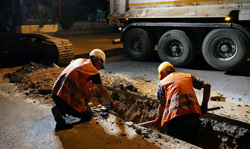 MUSKİ ekiplerinden gece mesaisi