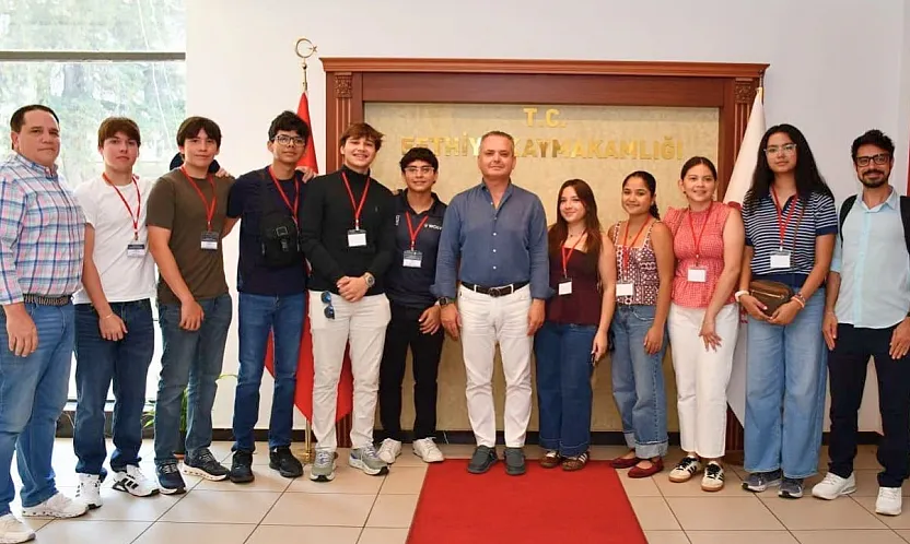 Nikaragua ve Guatemalalı genç girişimcilerden Fethiye Kaymakamı Akkaya'ya ziyaret