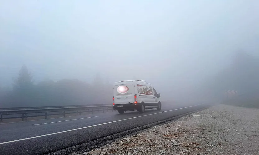 Sakar rampasında yoğun sis: Görüş mesafesi 5 metreye düştü
