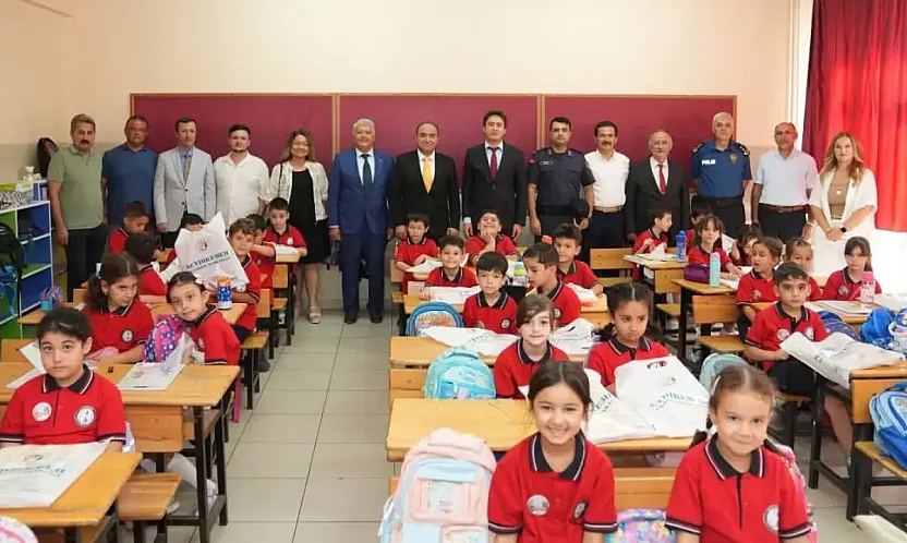 Seydikemer'de İlköğretim Haftası kutlandı