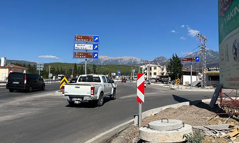 Seydikemer-Saklıkent Yolu Yeniden Trafiğe Açıldı