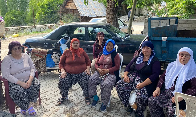 Seydikemer Şenliğine Antalya'dan Gelen Ayşe Arcan: 'Her Yıl Katılıyoruz'