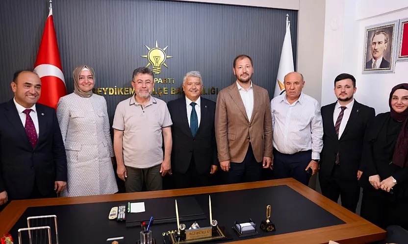 Tarım ve Orman Bakanı Yumaklı, AK Parti Seydikemer İlçe Başkanlığı'nı ziyaret etti