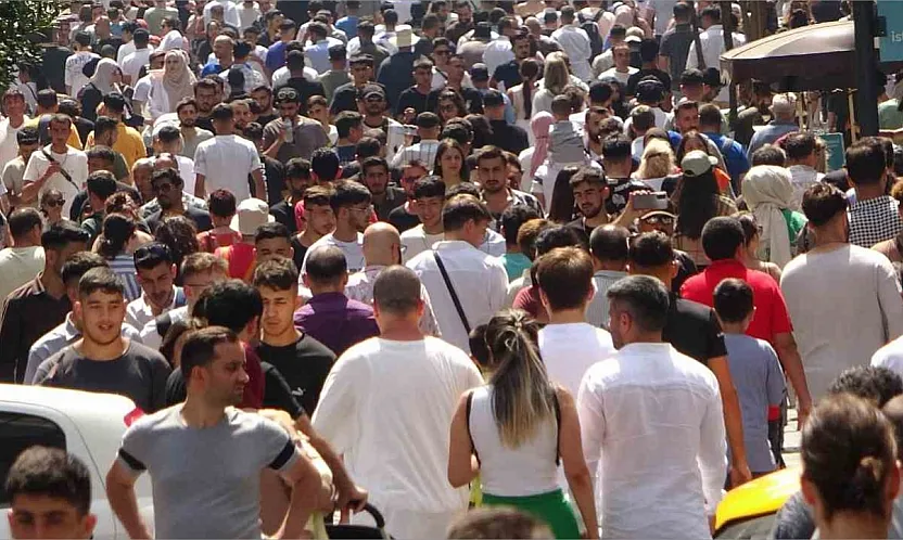 Türkiye'nin nüfusu 1 Temmuz itibarıyla 86 milyon 320 bin 602 kişi oldu
