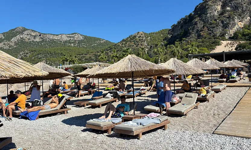 Türkiye sonbaharı yaşarken Fethiye'de yaz devam ediyor