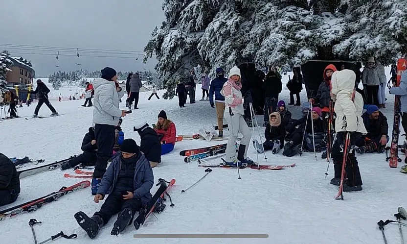 Uludağ'da mahsur kalan tatilciler kurtarıldı