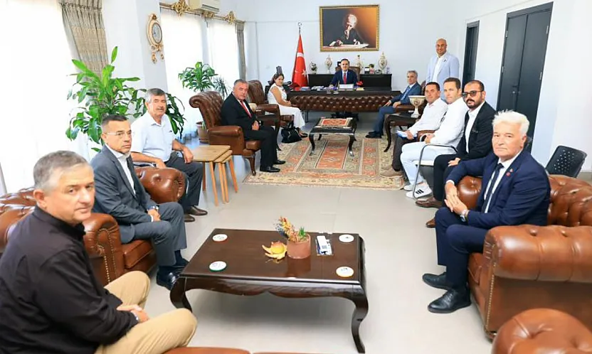 Vali Akbıyık, Milaslı muhtarlarla bir araya geldi