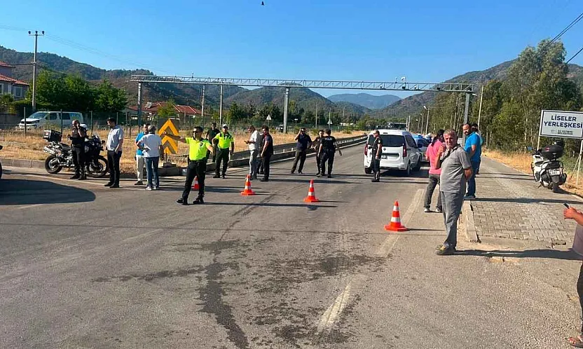 Yangın nedeniyle Fethiye–Yeşilüzümlü yolu trafiğe kapatıldı