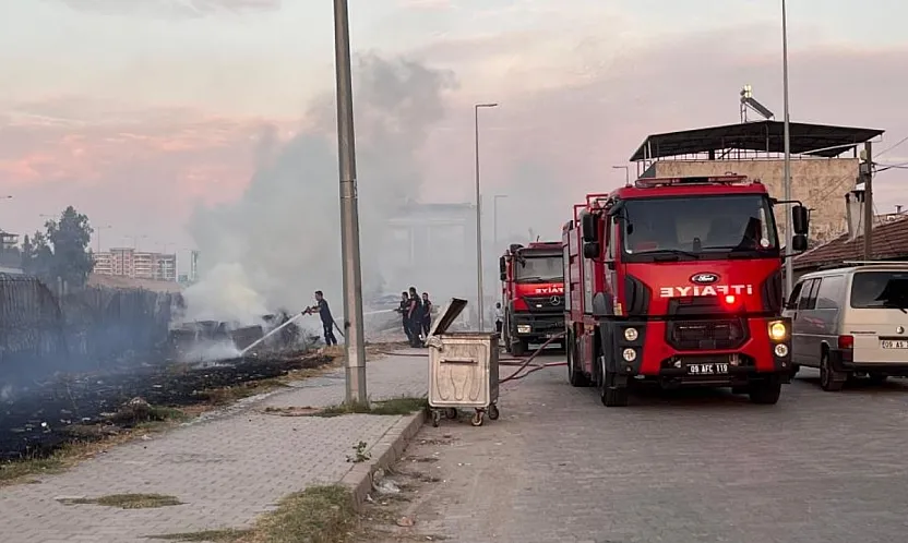 Yerleşim yerlerine yakın bölgede çıkan yangın korkuttu